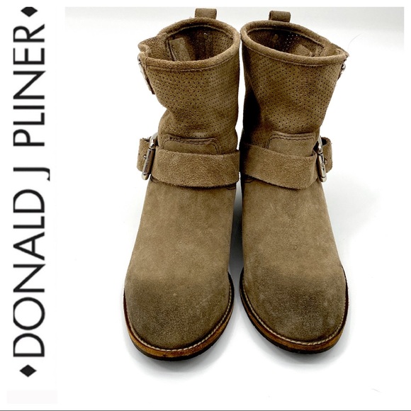 💕SALE💕 Donald J Pliner Taupe Suede Buckle Boots - Picture 5 of 8